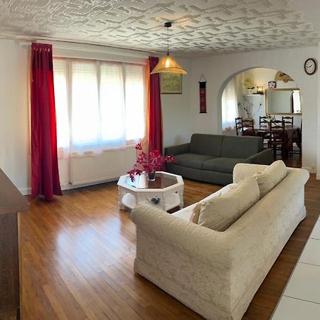 5Min Futuroscope 80M2 - 3 Chambres - Parking Prive - Wifi - Jardin Chasseneuil-du-Poitou Dış mekan fotoğraf