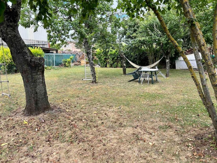 5Min Futuroscope 80M2 - 3 Chambres - Parking Prive - Wifi - Jardin Chasseneuil-du-Poitou Dış mekan fotoğraf