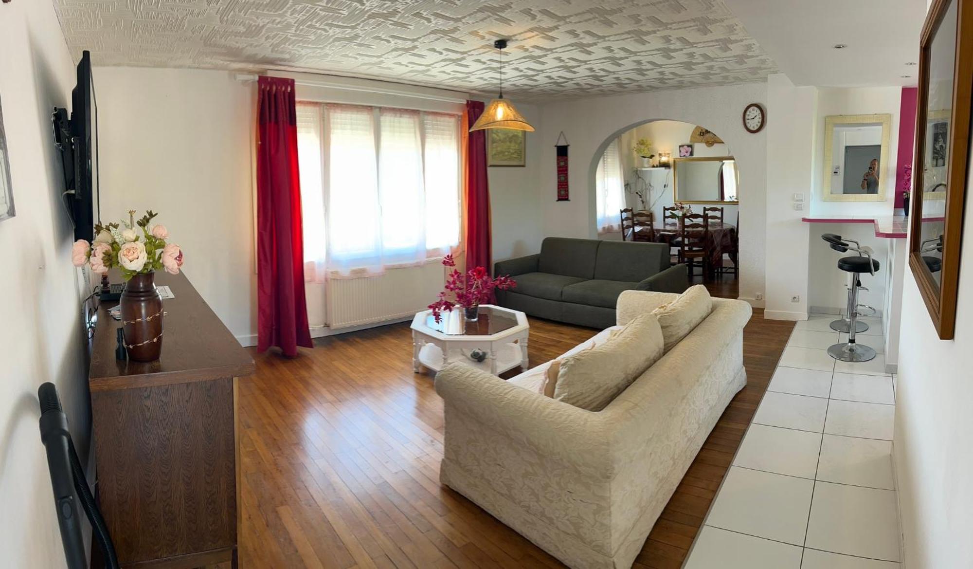5Min Futuroscope 80M2 - 3 Chambres - Parking Prive - Wifi - Jardin Chasseneuil-du-Poitou Dış mekan fotoğraf